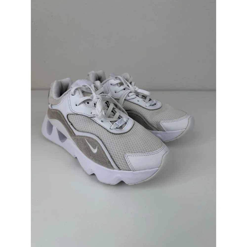 Nike Womens RYZ 365 II Sneakers 7.5 White CU4874-100 Cut Out Platform Chunky